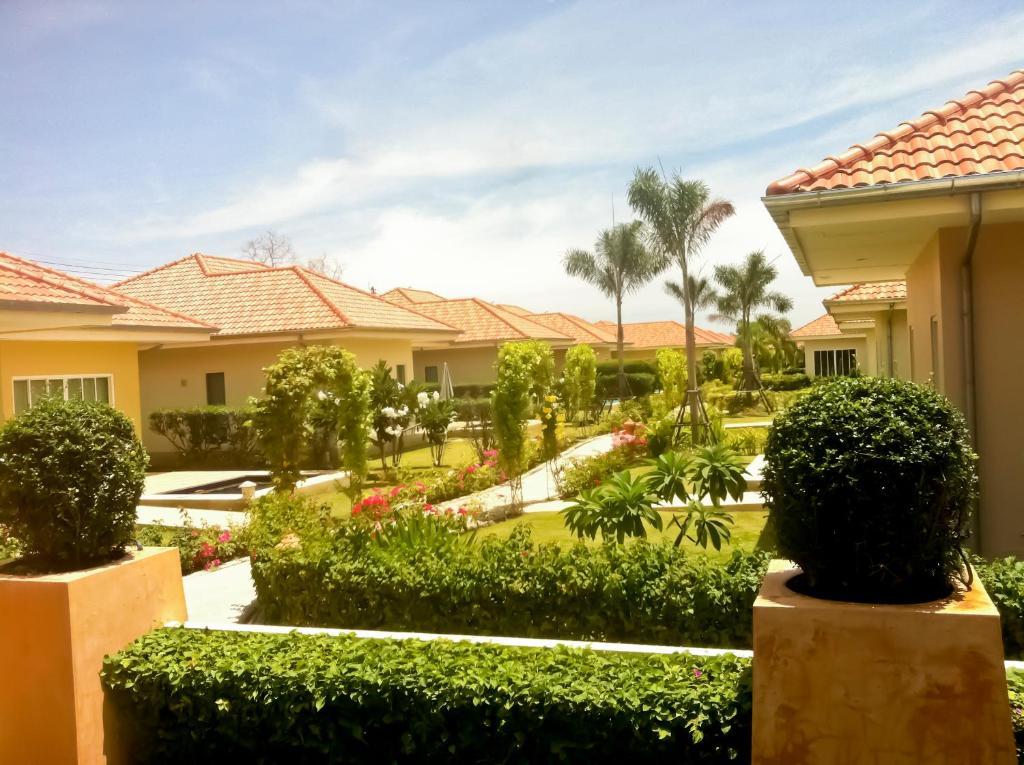 Garden Hills Villa Resort Cha-Am Exterior foto